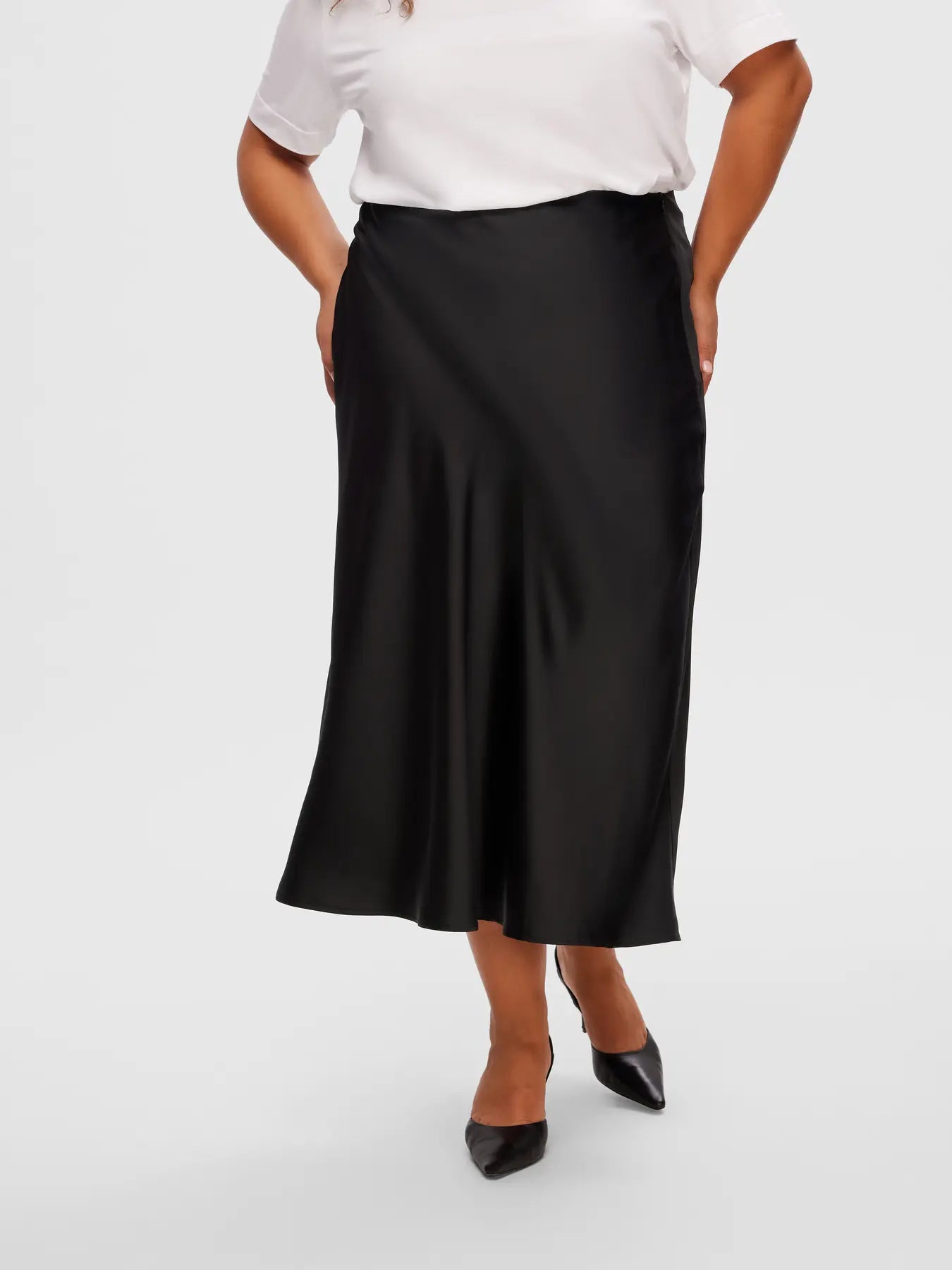 LENA MIDI SKIRT - Delicioso Satin