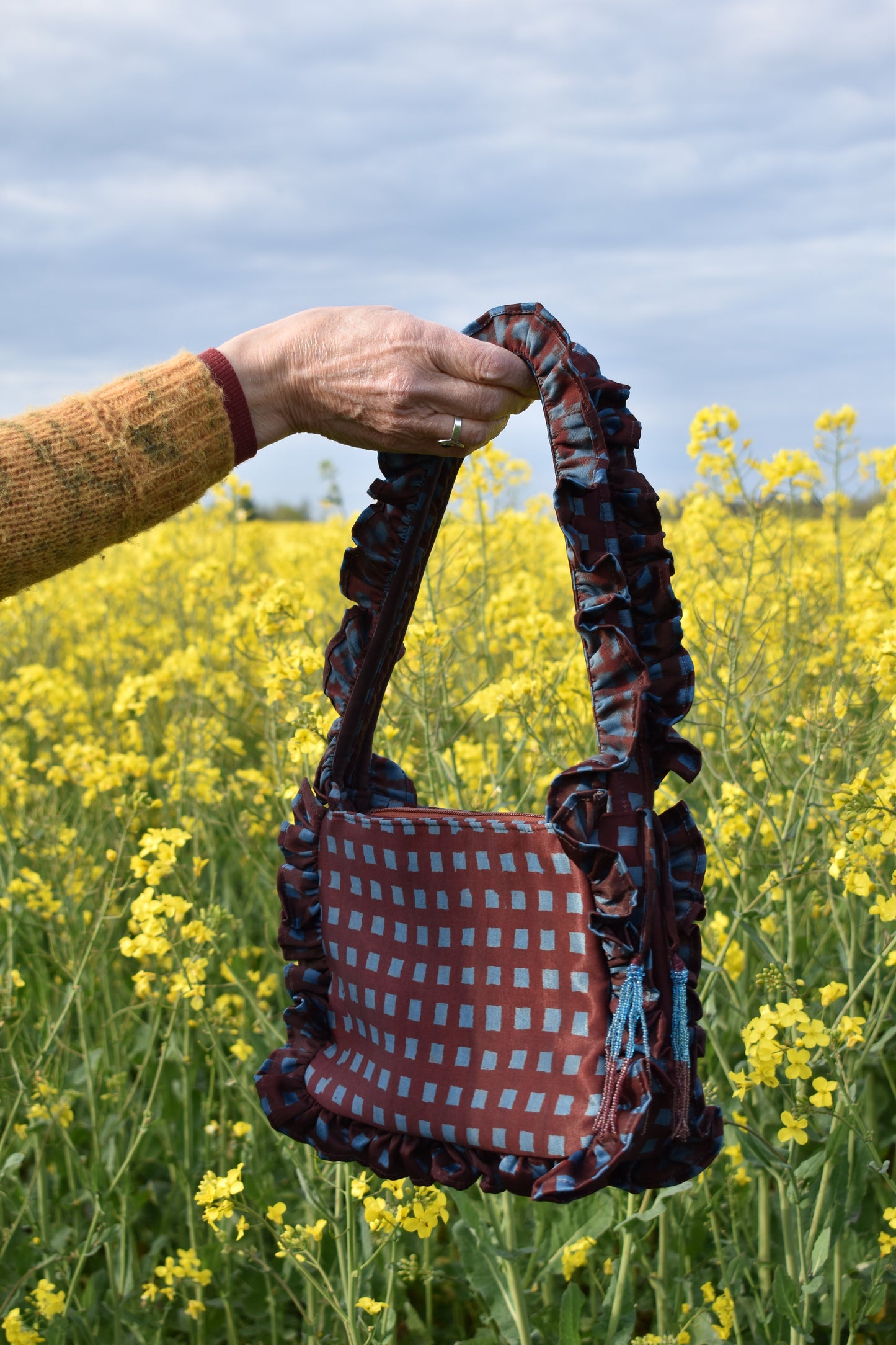 THE MASHRU FRILL BAG