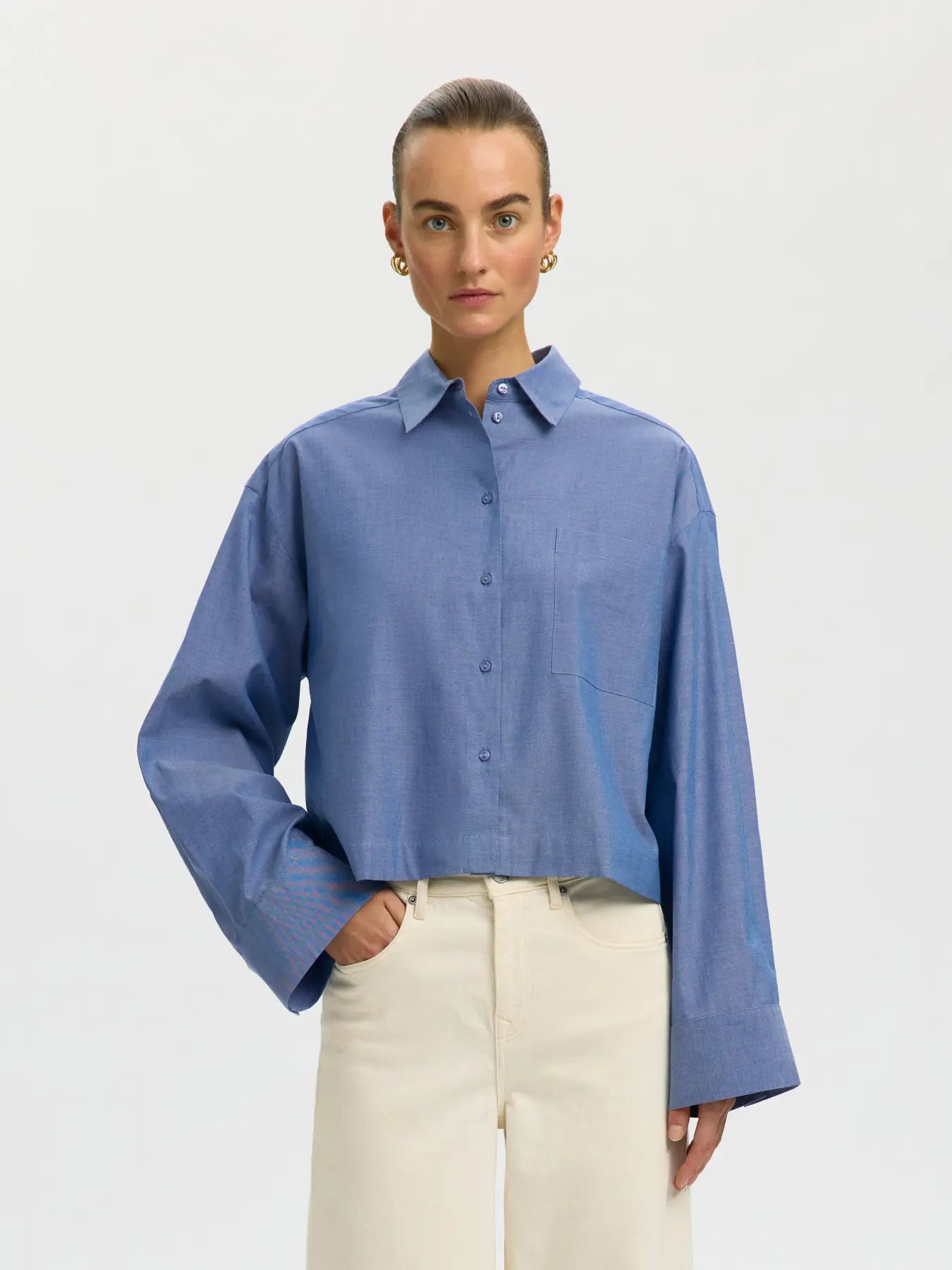 womens_blue_cropped_shirt